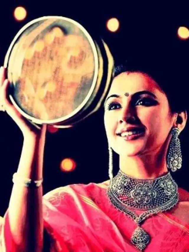 Karva Chauth Rituals: व्रत रखने वाली महिलाओं के लिए स्नान का महत्व