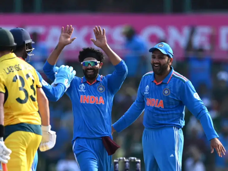 India vs Australia live score World Cup 2023 : चिलचिलाती चेन्नई में सूरज ढलते ही भारत के स्पिनरों ने ऑस्ट्रेलिया को तहस-नहस कर दिया