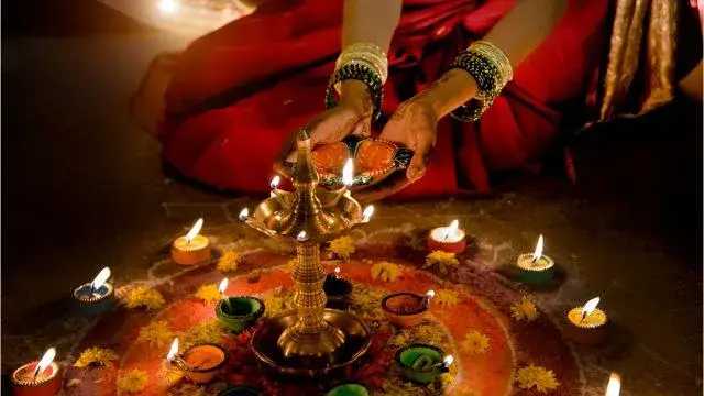 Diwali 2023: Ghee or Oil Lamp in Diwali Puja? Learn the Rules and Mantras for Lighting Lamps