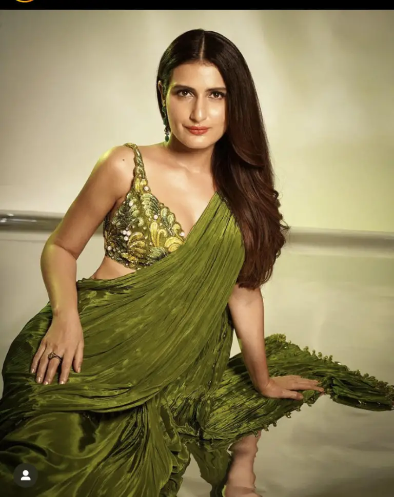 Fatima Sana Shaikh Diwali photoshoot: : ग्रीन साड़ी में सना की खूबसूरती देख फैंस हुए दीवाने