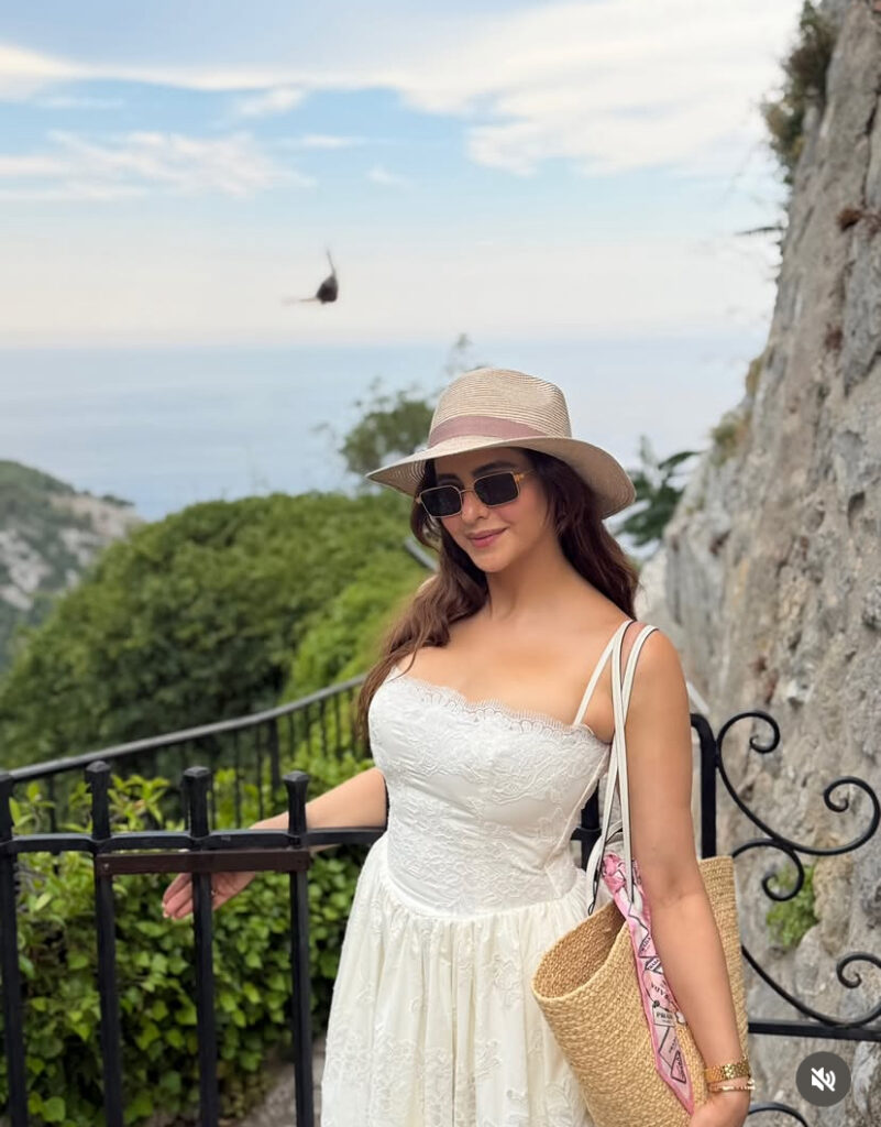 Aamna Sharif