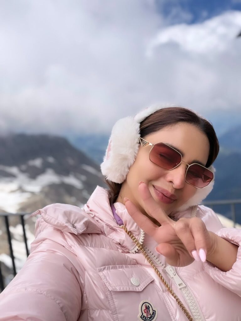 Aamna Sharif