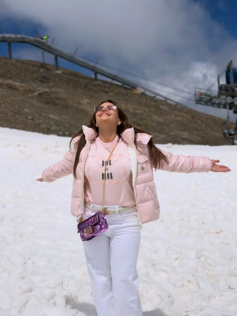 Aamna Sharif
