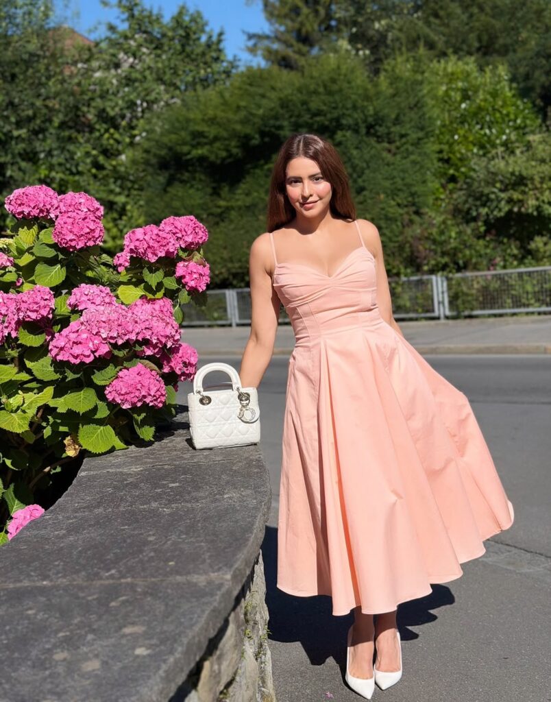 Aamna Sharif