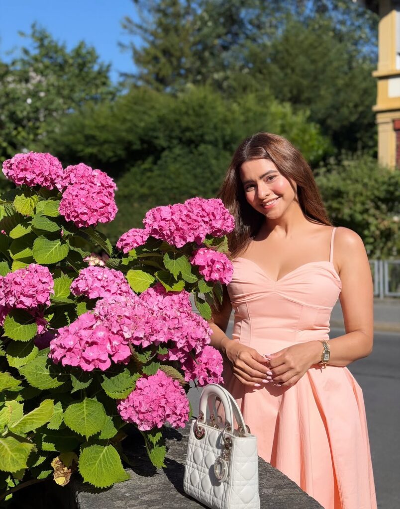 Aamna Sharif