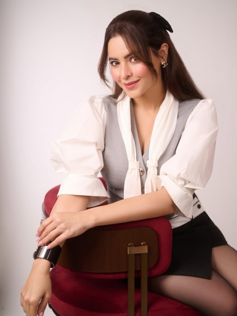 Aamna Sharif