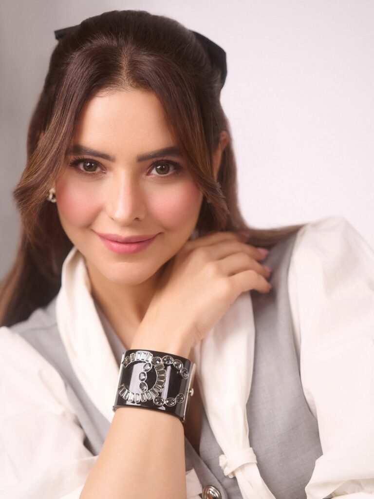 Aamna Sharif